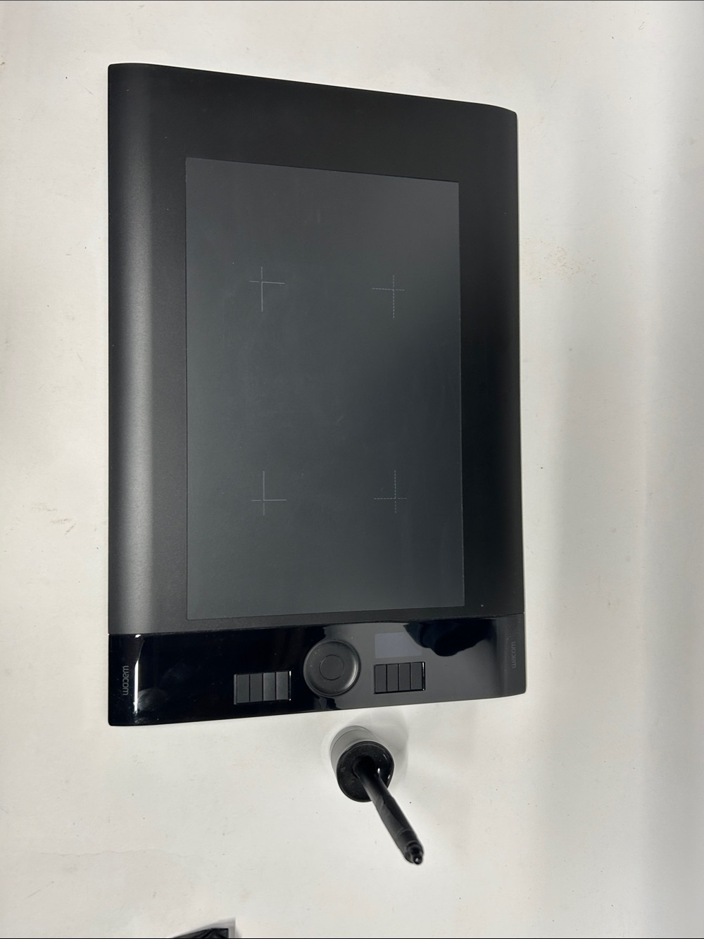 Wacom Intuos4 PTK-840 Graphics drawing Tablet - Black with pen